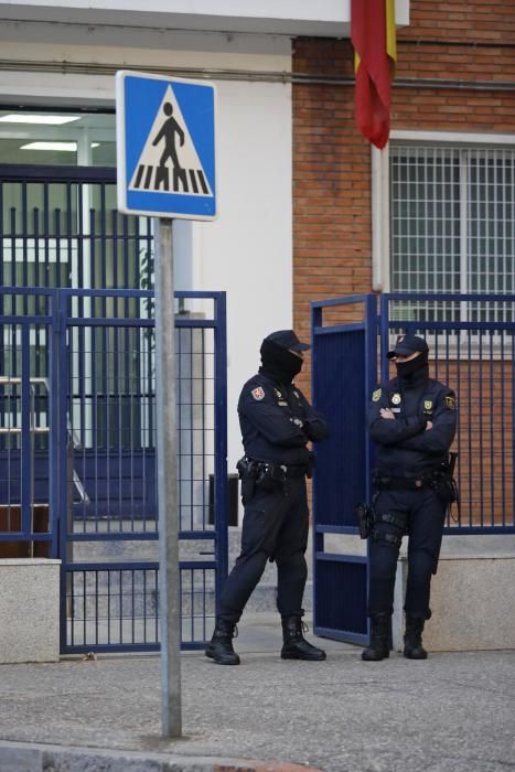 Concentració de protesta per les detencions dels alcaldes de Verges i Celrà