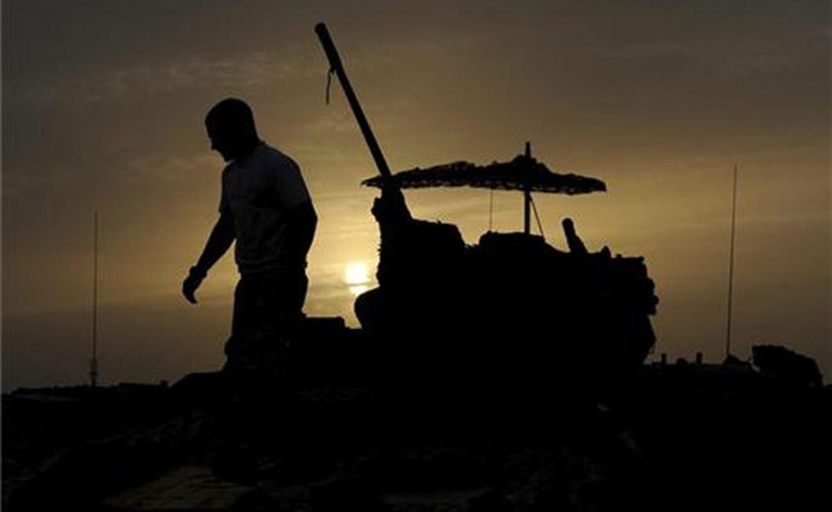 Un soldat alemany prepara una missió al camp Budeswehr a Kundus (Afganistan).