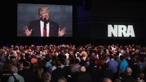 El presidente Donald Trump durante el discurso que ha pronunciado ante los miembros de la Asociación Nacional del Rifle.