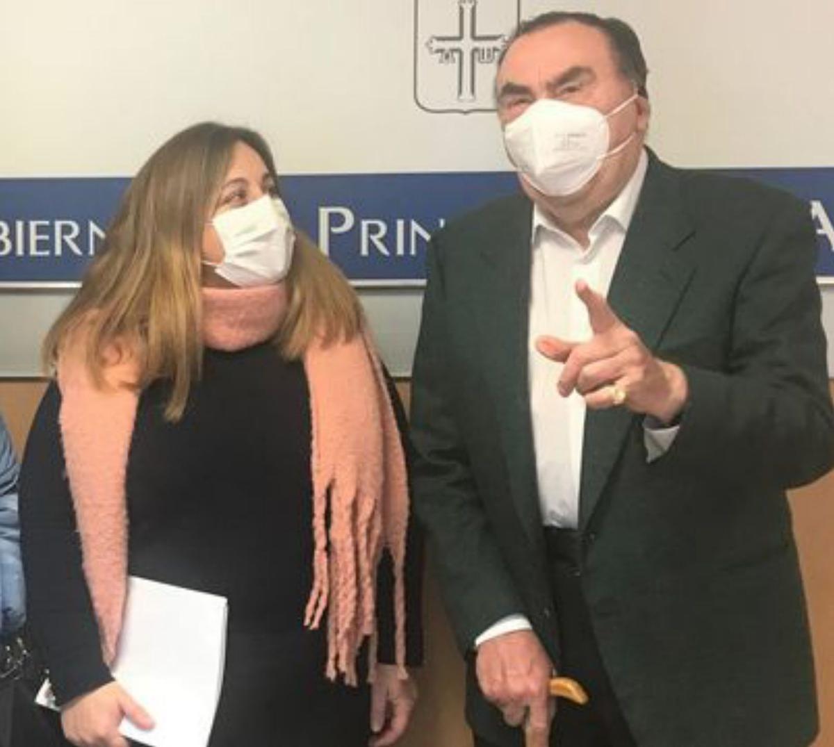 La consejera Espina y Graciano García.