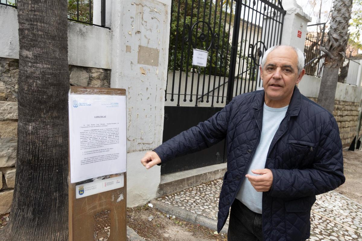 El alcalde de Aielo de Malferit, Juanra Espí, señala el comunicado publicado a raíz del burofax remitido por la familia de Nino Bravo.