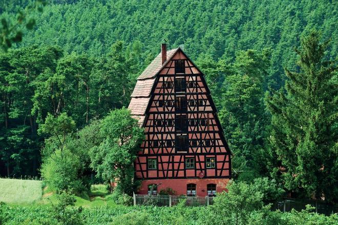 Silo de lúpulo Mühlreisighaus en Spalt, Franconia, Alemania