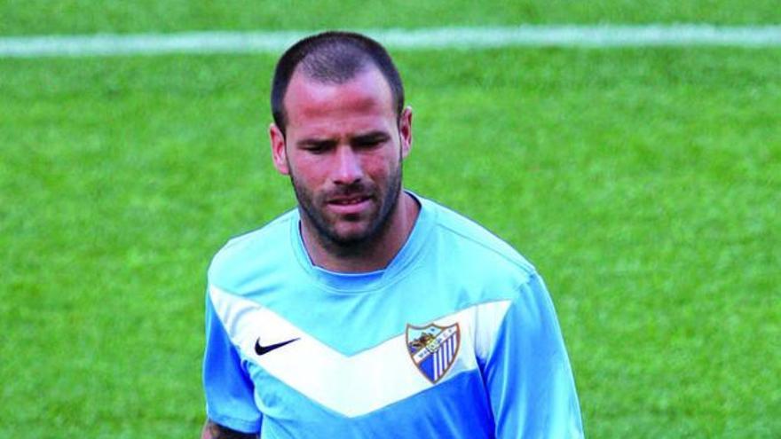 Apoño, durante un entrenamiento con el Málaga CF. | la opinión de málaga