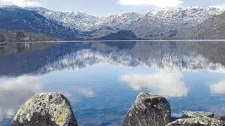 El Lago de Sanabria, uno de los 12 lagos "más espectaculares de España"