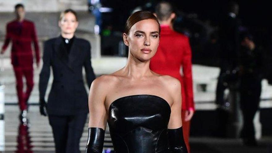 Irina Shayk reaparece en un desfile en Florencia