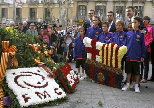 OFRENDA FLORAL A RAFAEL CASANOVA