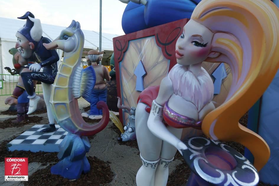 Fotogalería: El Arenal recibe los 'ninots' de Las Fallas de este fin de semana