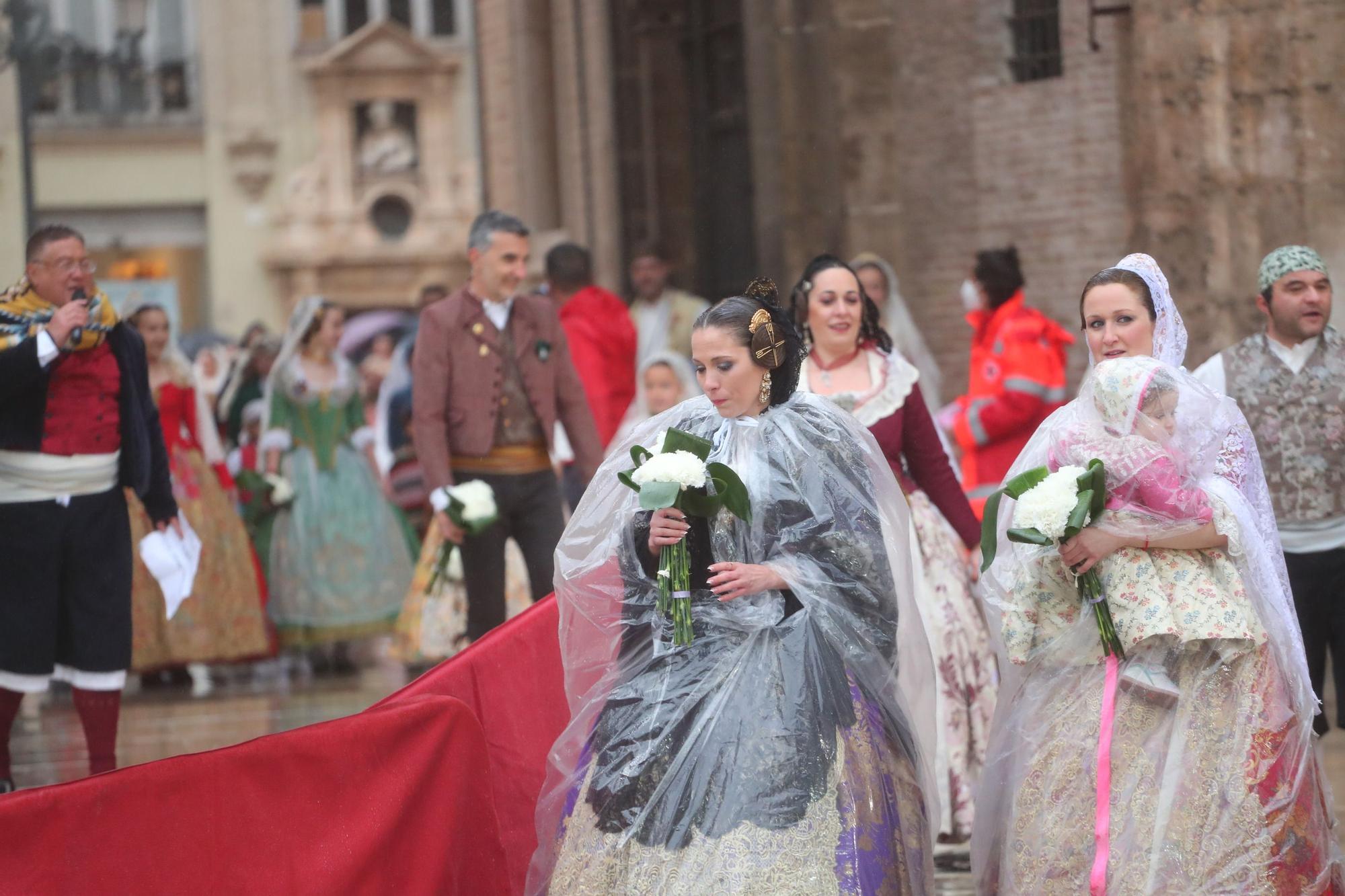 Búscate en el primer día de ofrenda por la calle de la Paz (entre las 18:00 a las 19:00 horas)