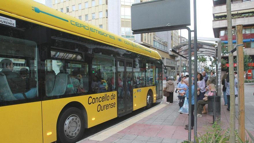 Paralizan la adjudicación del servicio de los autobuses urbanos del Concello de Ourense