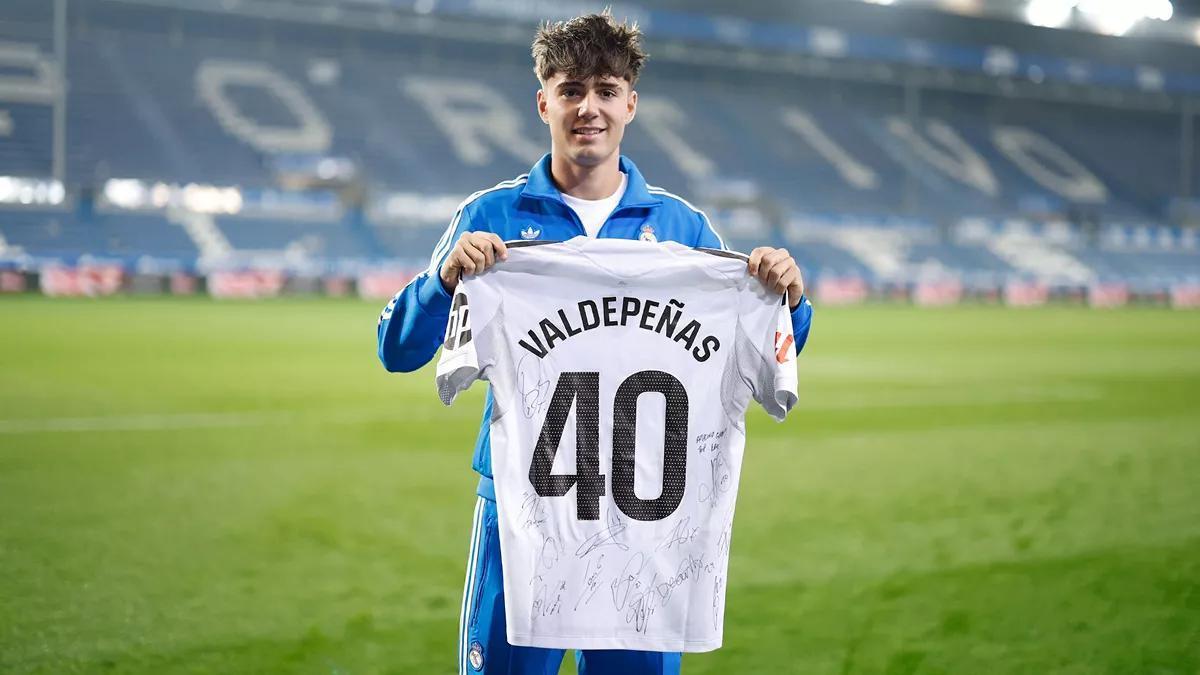 Víctor Valdepeñas, tras su debut con el primer equipo del Real Madrid