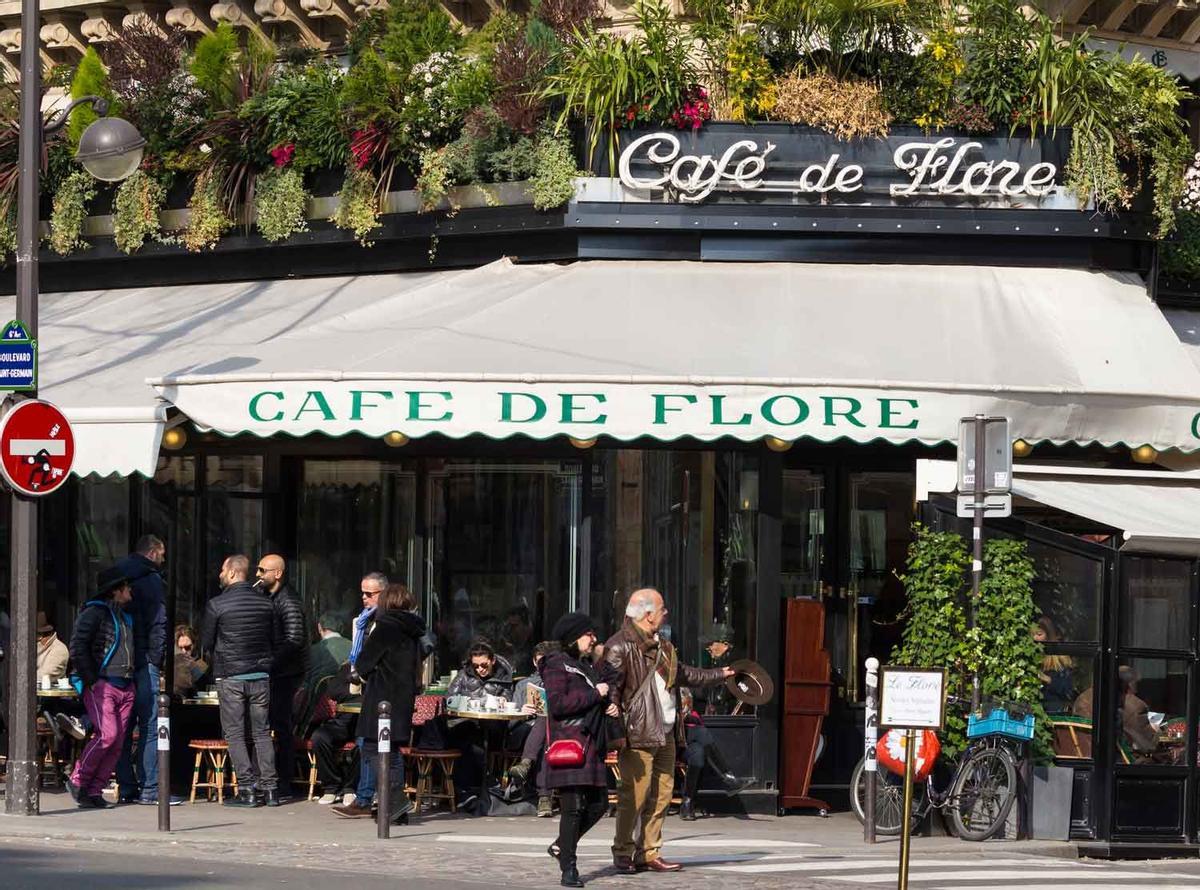 El famoso local Cafe de Flore, en París