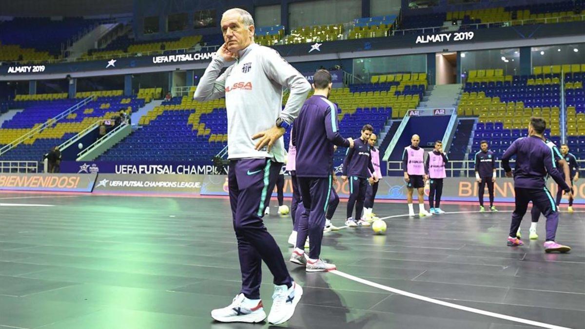 Andreu Plaza, durante un entrenamiento este miércoles en el Almaty Arena