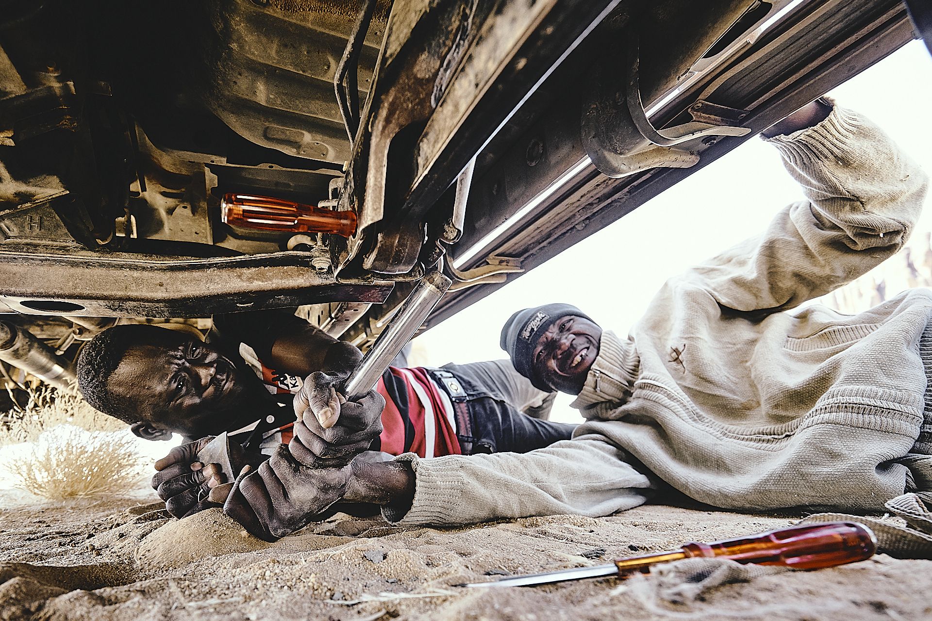 DIY IN ENNEDI DESERT - Simón Destombes (Francia) - Mención de Honor Tema del año: Fotografía en Africa