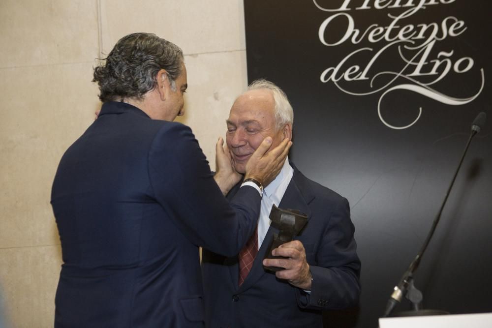 ENTREGA DEL PREMIO OVETENSE DEL AÑO A FRANCISCO RODRIGUEZ, PRESIDENTE DE RENY PICOT