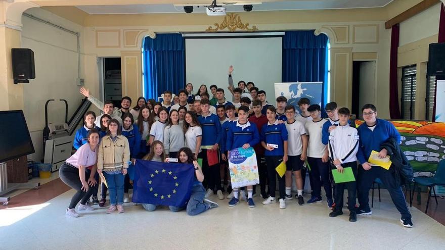 Escolares, durante un acto para celebrar el Día de Europa.