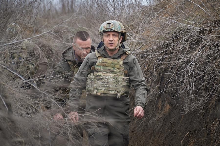 El presidente ucraniano, Volodimir Zelensky, en una visita esta semana a la zona militarizada.