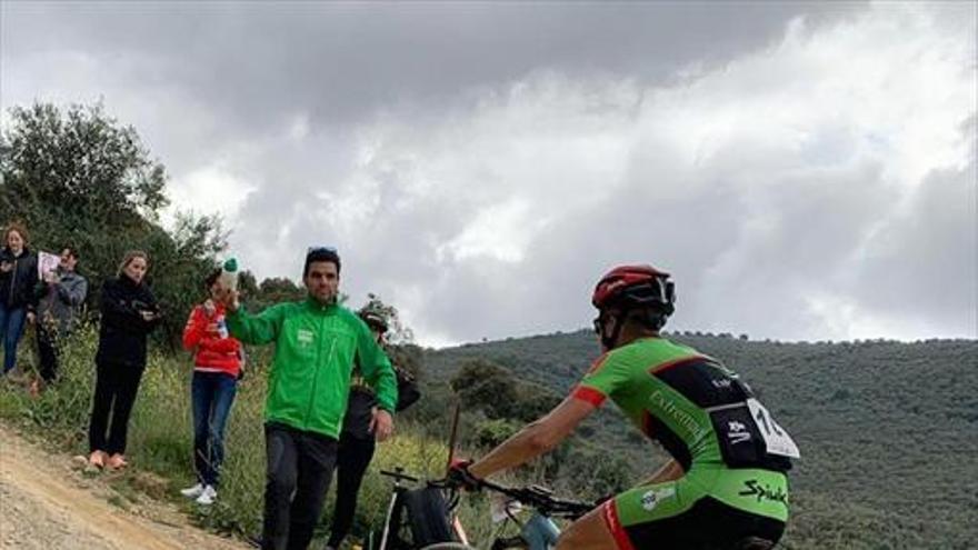 El sub-23 extremeño Miguel Benavides se anota la Btt Capitana-Javi Cabeza