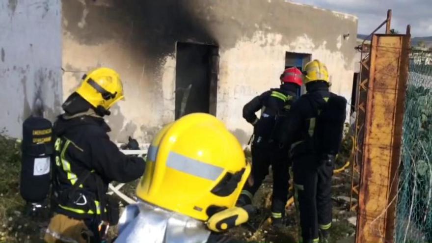 Incendio en una vivienda habitada por okupas