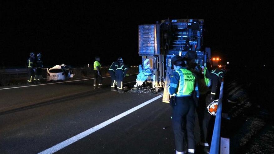 Tres muertos en una colisión en la A-66 en Zamora