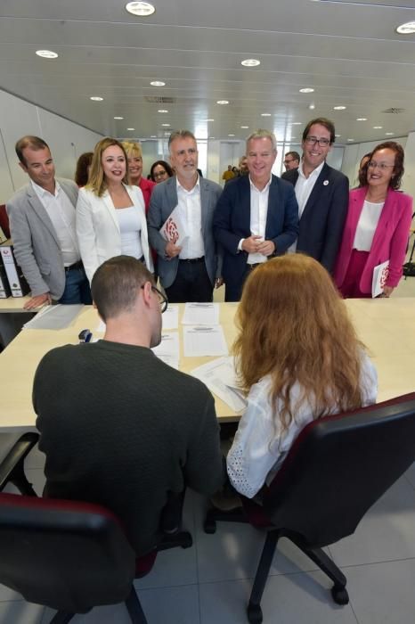 17-04-2019 LAS PALMAS DE GRAN CANARIA. Psoe presenta candidaturas 26M en la Junta Electoral Provincial de Las Palmas  | 17/04/2019 | Fotógrafo: Andrés Cruz