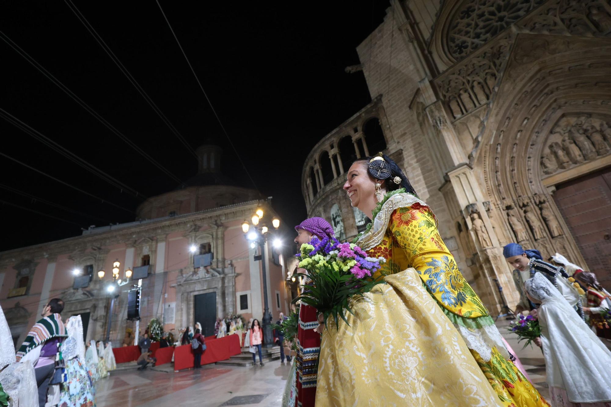 Búscate en el primer día de la Ofrenda en la calle San Vicente entre las 22 y las 23 horas