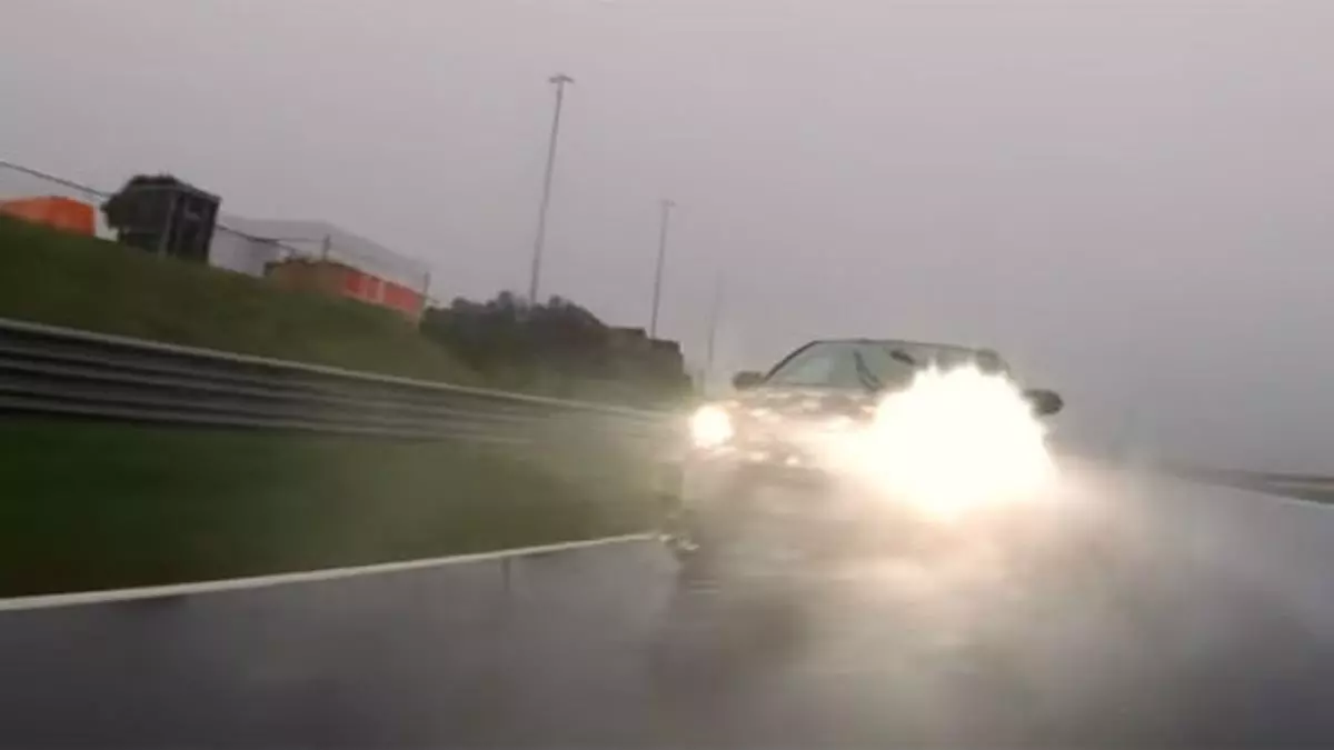 Fernando Alonso prueba el nuevo Toyota Yaris