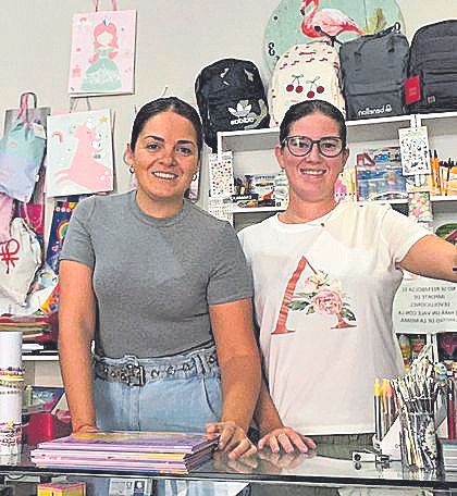 Las dos jóvenes emprendedoras.
