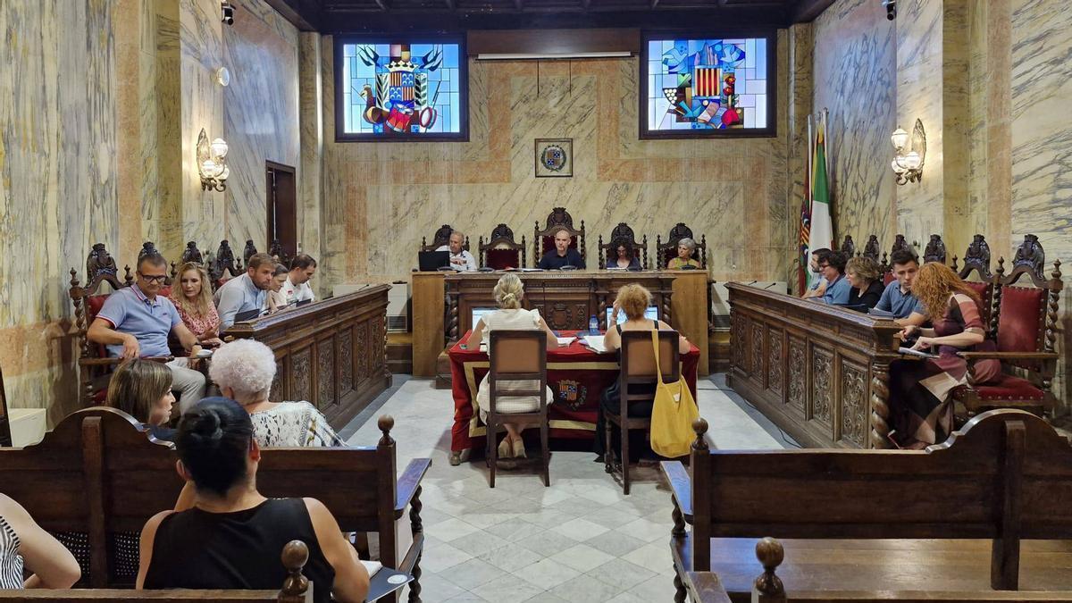 Un instant de la sessió plenària d'anit a l'Ajuntament de Berga