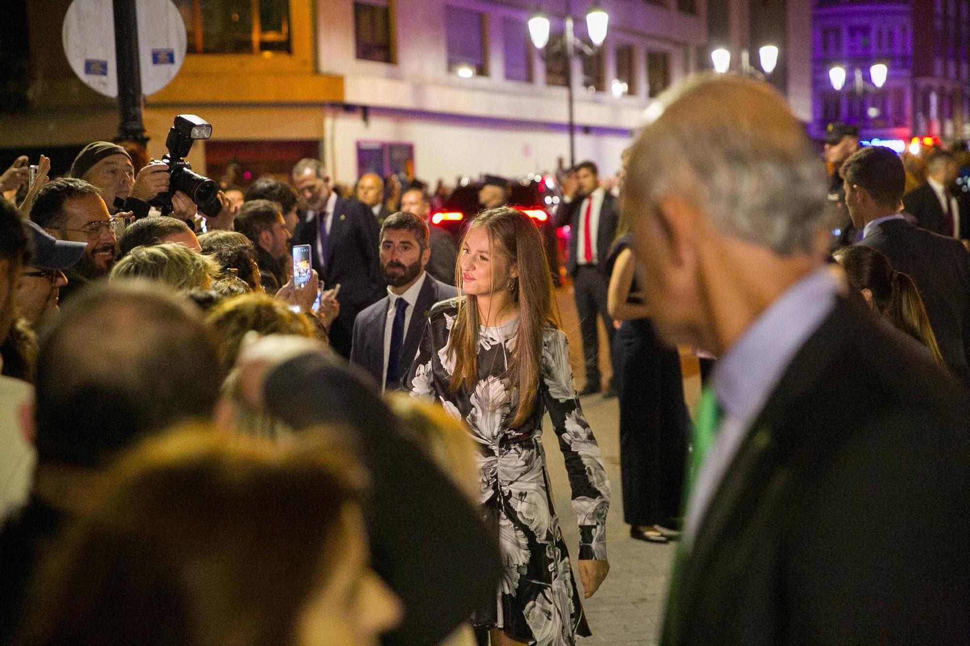 EN IMÁGENES: La Familia Real asiste en Oviedo al concierto de los premios "Princesa de Asturias"