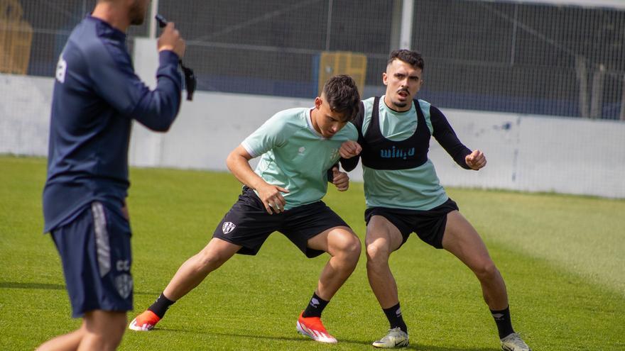 La SD Huesca se conjura para cerrar ya la permanencia en Cartagena