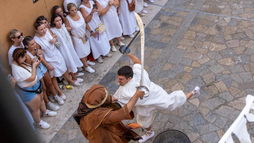 FOTOS | Pollença vibra con su épica batalla de moros y cristianos