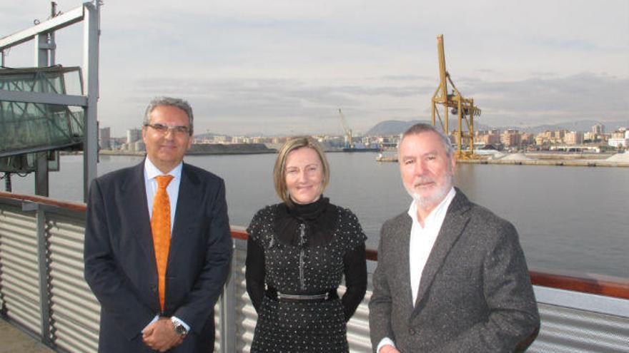 De izquierda a derecha, Francesco Balbi, María José Salvador y Juan Antonio Gisbert