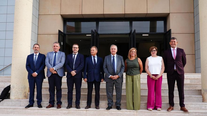 Minister Jordi Hereu's visit to the ceramic employers' association