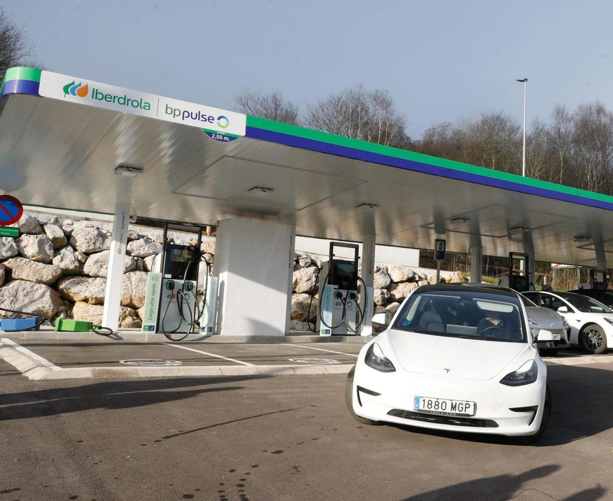 Espanya ja té més estacions de recàrrega elèctrica que gasolineres