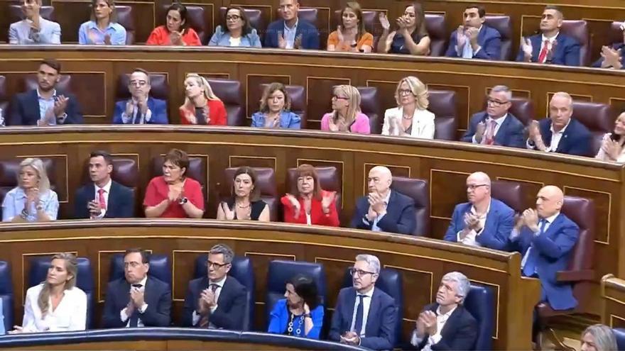 Kühle Unterstützung von Robles für Sánchez während seiner Aussagen im Kongress