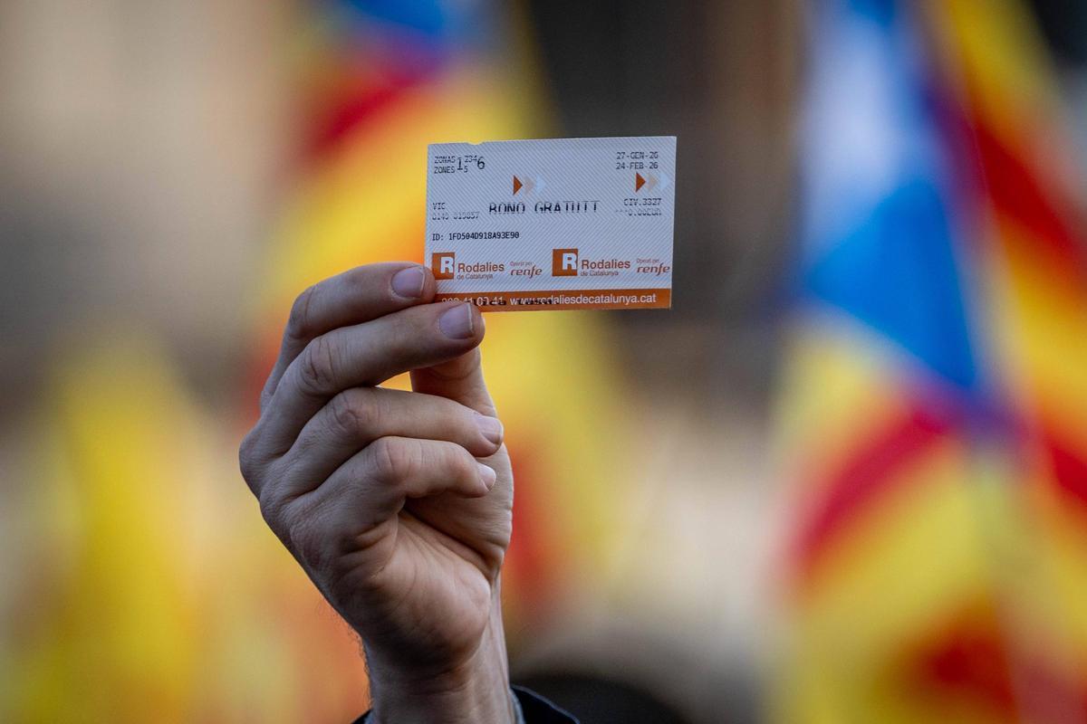 Los usuarios de Rodalies se manifiestan en Barcelona Los usuarios de Rodalies se manifiestan en Barcelona