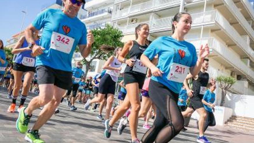 La carrera Run for Parkinson en la playa de Gandia