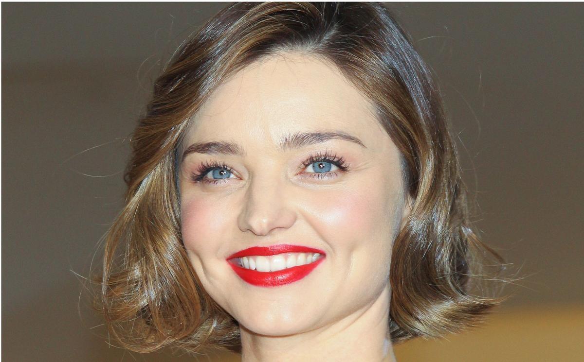 Miranda Kerr, la reina de los labios rojos