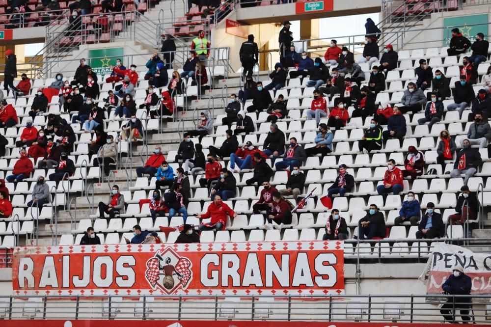 Un Real Murcia peleón no puede con el Córdoba (0-1)