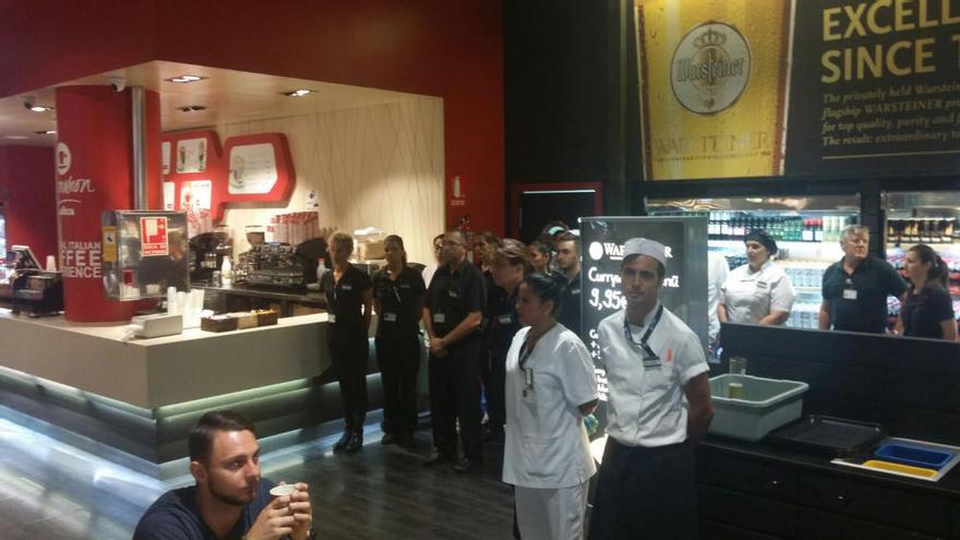 Minuto de silencio en el Aeropuerto de Gran Canaria