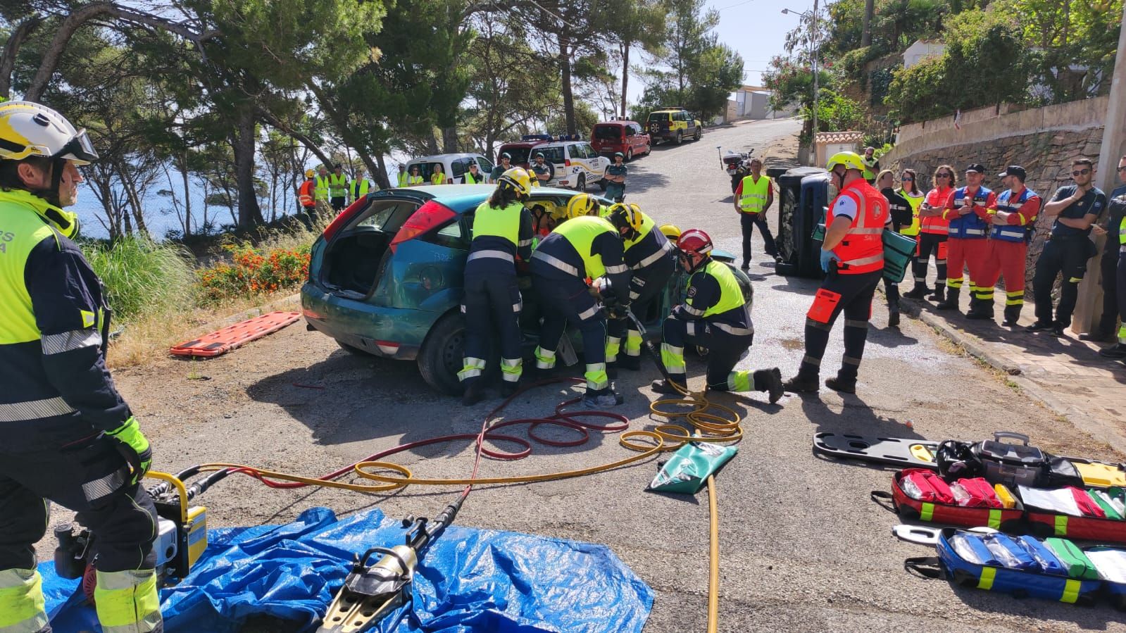 La UME participa en un gran simulacro de incendio forestal en Canyamel