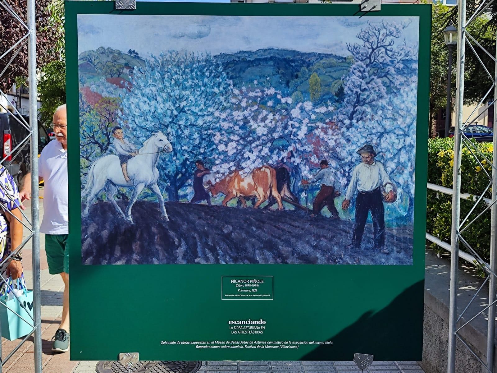 La sidra a través del arte: así es la exposición que toma las calles de Villaviciosa