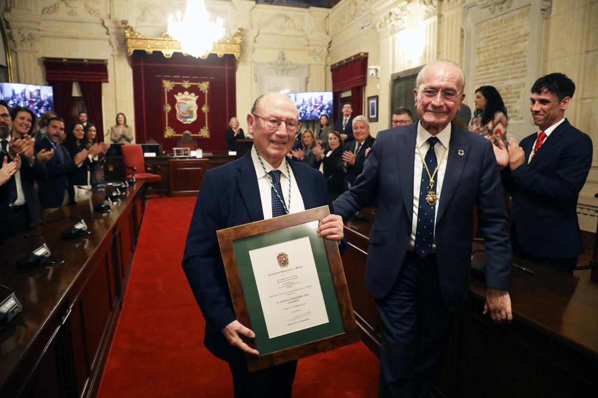 'Fosforito', el 14 de febrero de 2025 recibir la Medalla de la Ciudad de Málaga y el nombramiento de Hijo Adoptivo, en reconocimiento a su trayectoria artística