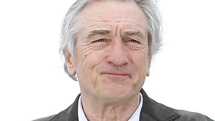 Hallan un paquete extraño en un local de Robert de Niro