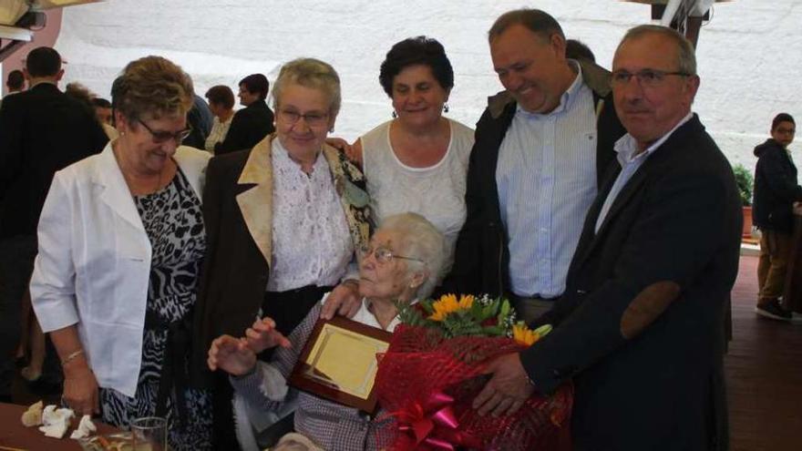 La larachesa Jesusa Castiñeiras cumple 100 años