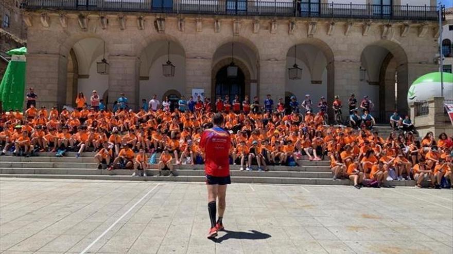 El Día de la Educación Física en la calle, clausurado por Carrasco en Cáceres