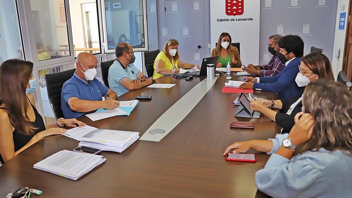 Reunión del Consejo de Gobierno del Cabildo de Lanzarote celebrado ayer. | | LP/DLP