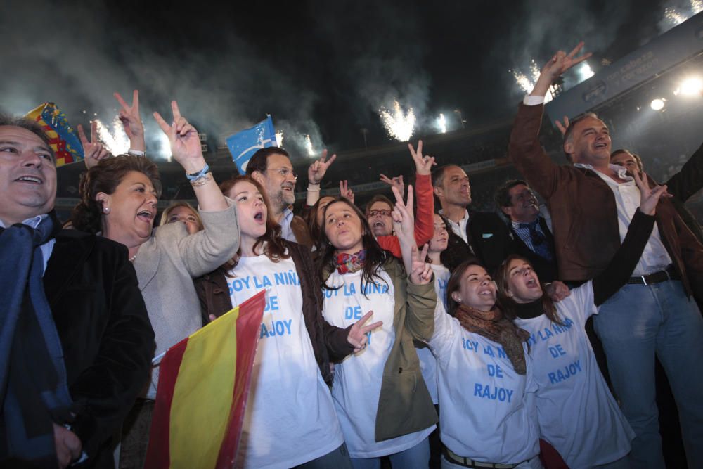 El mítin de Camps y Rajoy en la plaza de toros de València que se pagó en negro