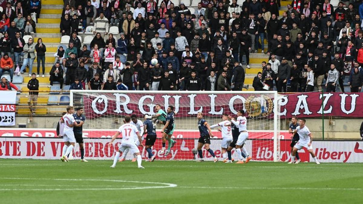 Imagen del último partido de la 'Cultu' en el Reino de León frente al Ceuta.
