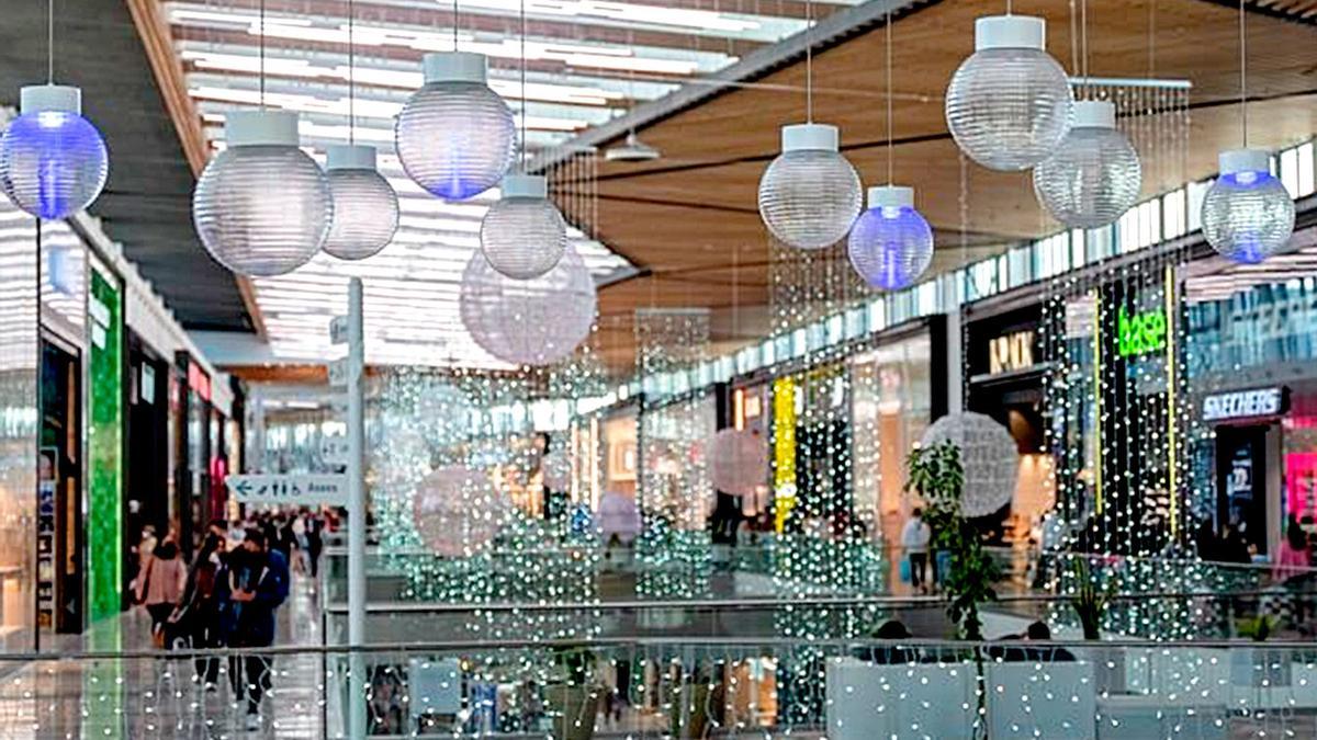 Interior del Centro Comercial Lagoh.